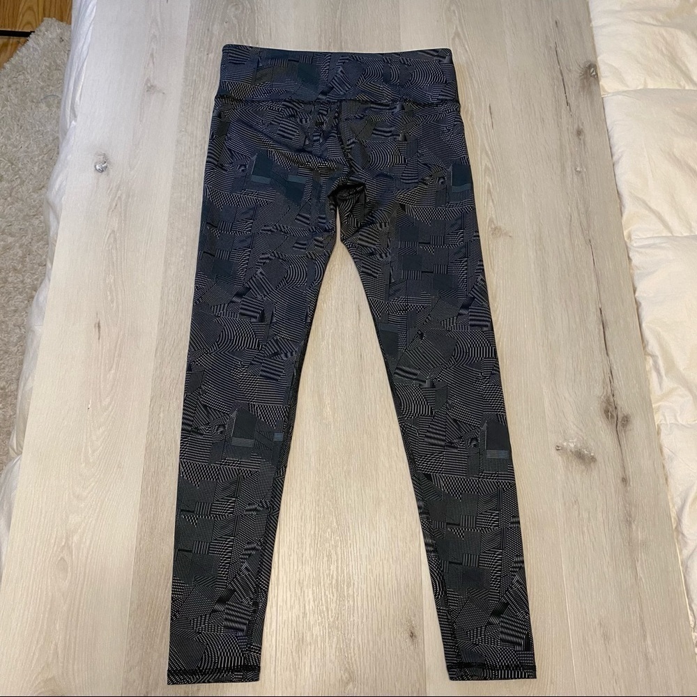 Noli Spectrum Legging, Black/white geometric design, size Large - Picture 3 of 9